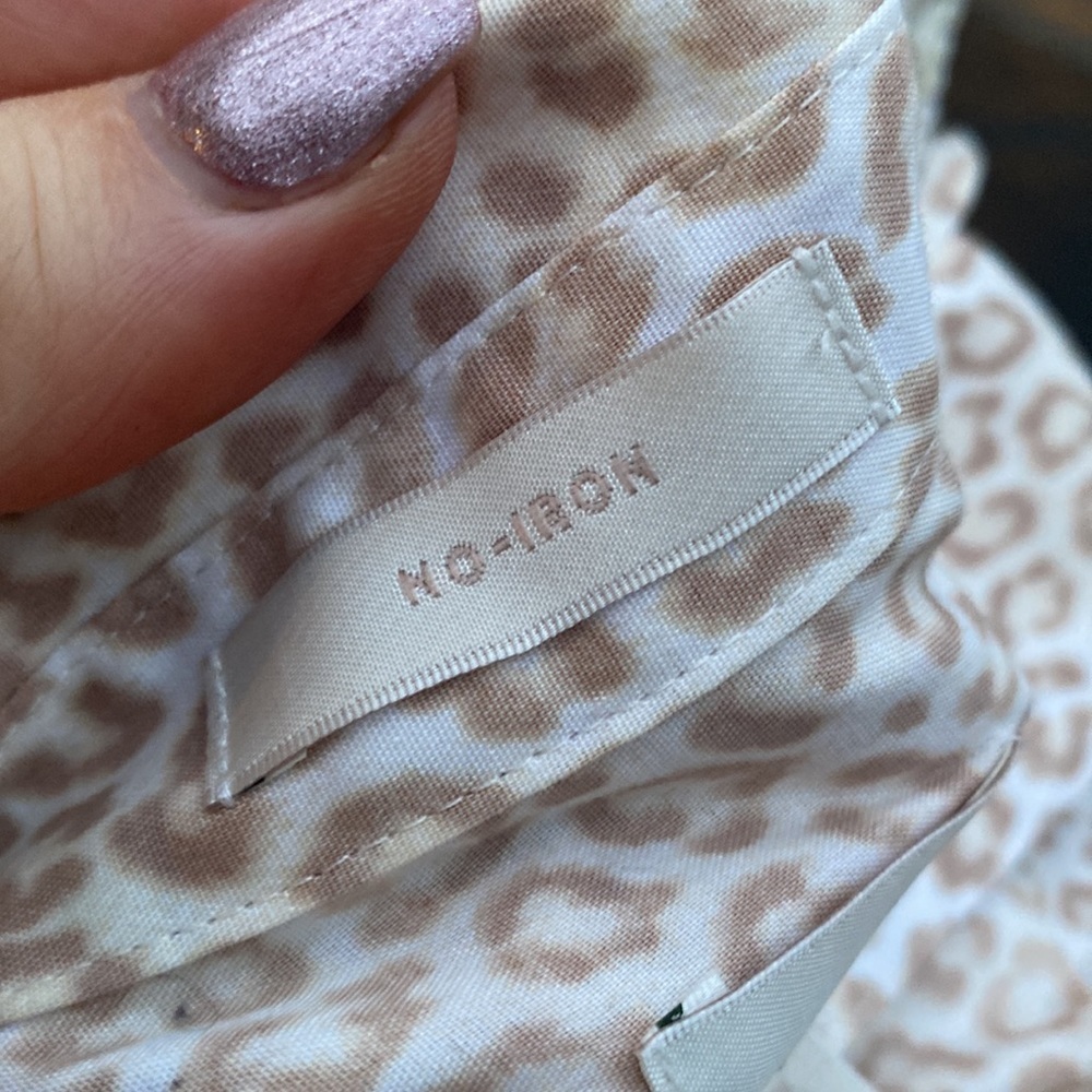 Chico's I Leopard I Button up I Blouse I Size: 3 - Picture 7 of 11